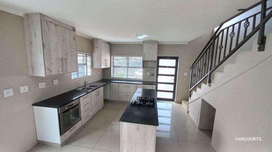 To Let 2 Bedroom Property for Rent in Lansdowne Western Cape